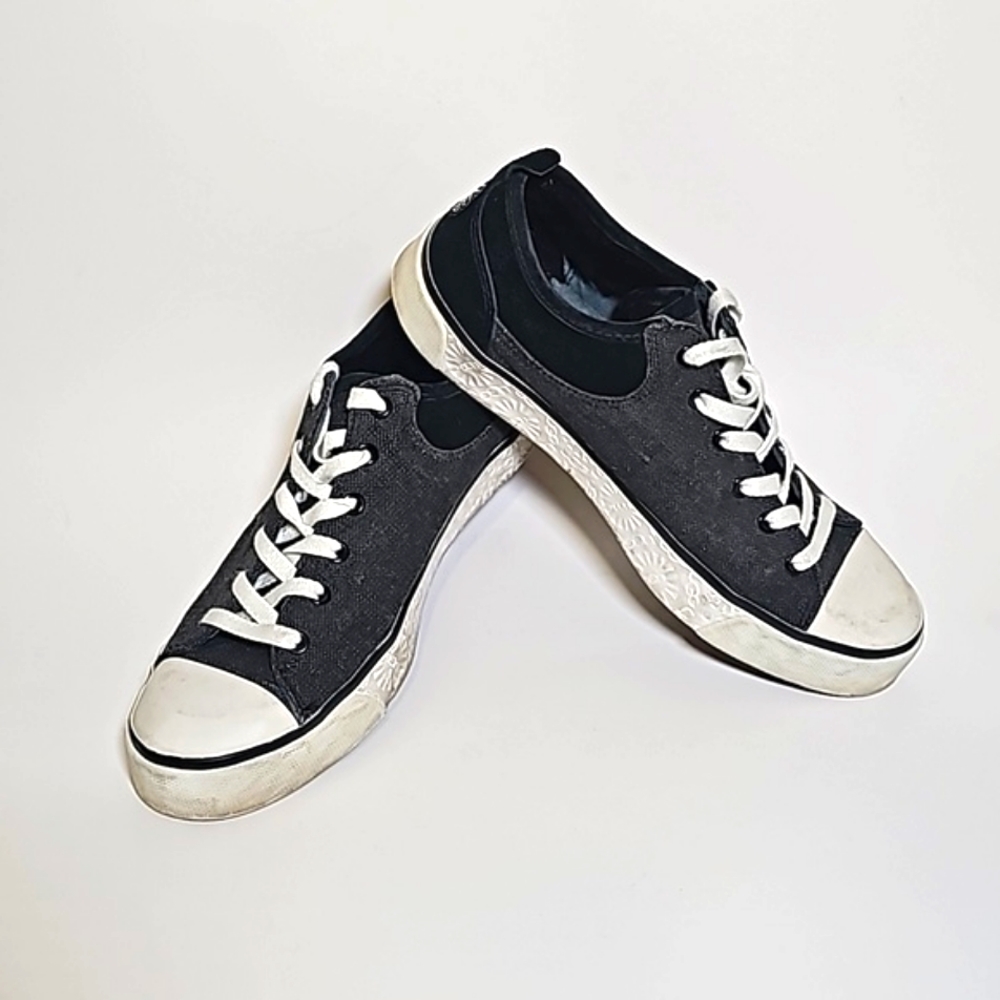 UGG Australia Evera Lace Up Low Top Sneakers Size 7.5 - Picture 5 of 9